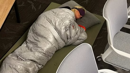FluentInFinance's tweet photo. The secret to productivity is taking naps at work.

In Japan, napping at work is widely accepted and seen as a symbol of dedication and hard work.

It's known as "inemuri, " meaning "sleeping while present."

It's seen as a sign of dedication and that you've been working hard AF until you just can't keep your eyes open anymore.

A strategic micro-recharge.

Inemuri improves productivity and reduces stress.

Power naps have been shown to improve alertness, memory, and cognitive function.

With burnout and stress on the rise, the Japanese approach to napping at work is the solution that Corporate America has been looking for.

A short power nap can do wonders for your focus.

Embrace power naps.

Next time you take a nap at the office, let your coworkers know that you're taking a power nap and that you'll be back to work soon.

Tell your boss you're pulling a little "inemuri" to demonstrate your commitment.

This will help avoid any misunderstandings.

Do you think allowing more naps would reduce burnout in Corporate America?