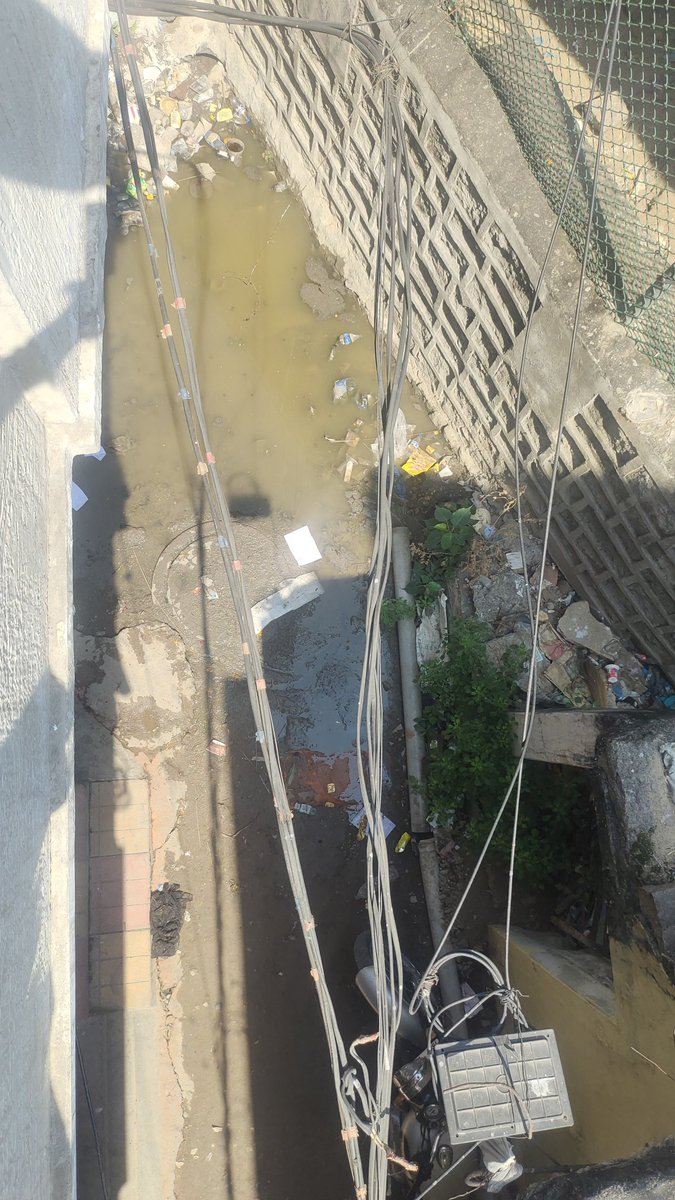 TSravan11's tweet photo. @HMWSSBOnline tokan number 1654  .1629  complaint on 08/1/2024 still 4 days going on complain not clear so ????????????????????????? https://t.co/8gLOsoBvre