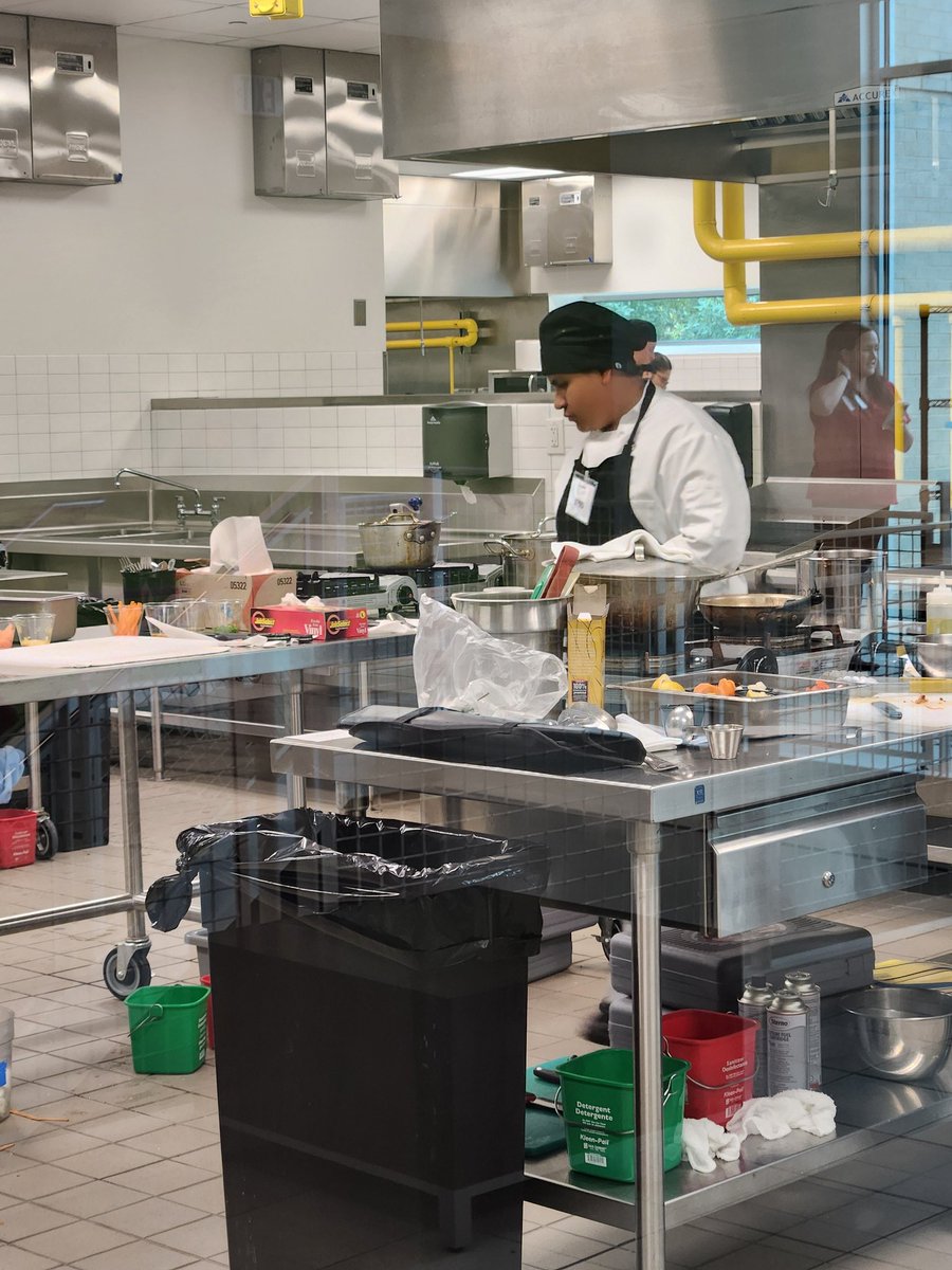 AliefCulinary's tweet photo. District 8 SkillsUSA competition. They did such an awesome job. #cte2024month @Alief_Career #CTEMonth #BetterTogether @AliefProud @feligurl3 https://t.co/24UwCzeAQU