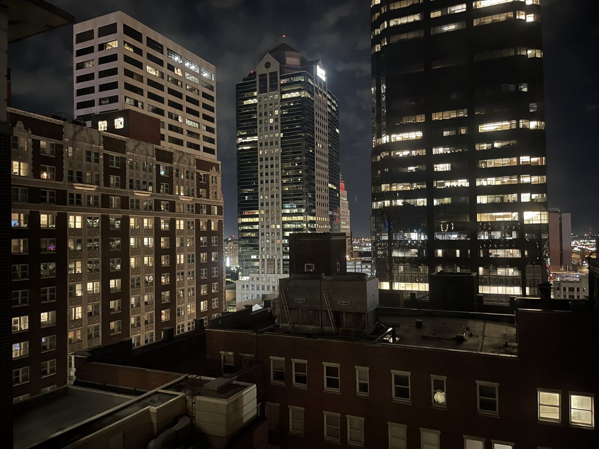 isabelledrake's tweet photo. Good night Kansas City. #awp24 #awp2024 #kansascity #isadrake https://t.co/yid7eEj6dr