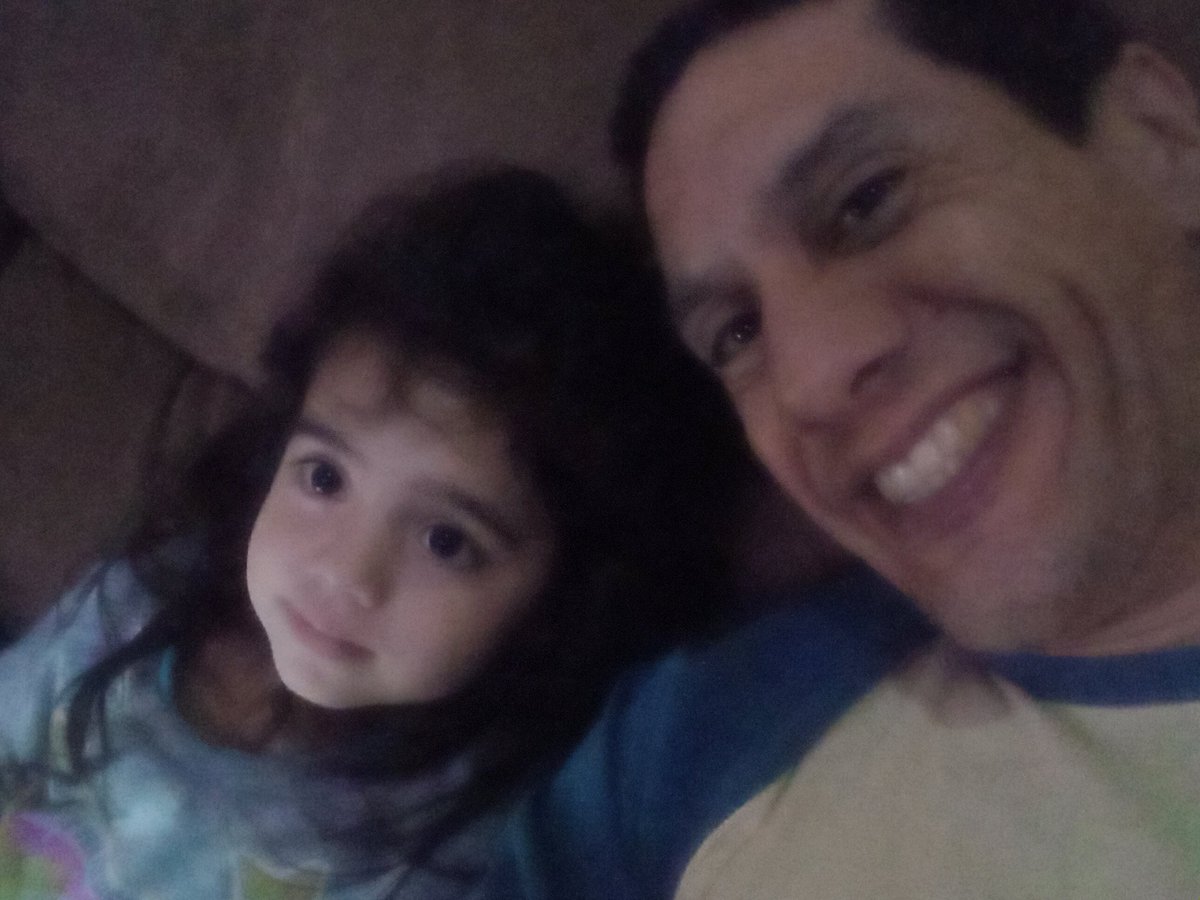 carlosegr's tweet photo. #SerieCaribeESPN Buenas noches Saludos desde Puerto La Cruz Venzuela en flia con Espn. Tremenda narración y transmisión. Que viva Los tiburones de Venezula. https://t.co/VUY1fcmTub