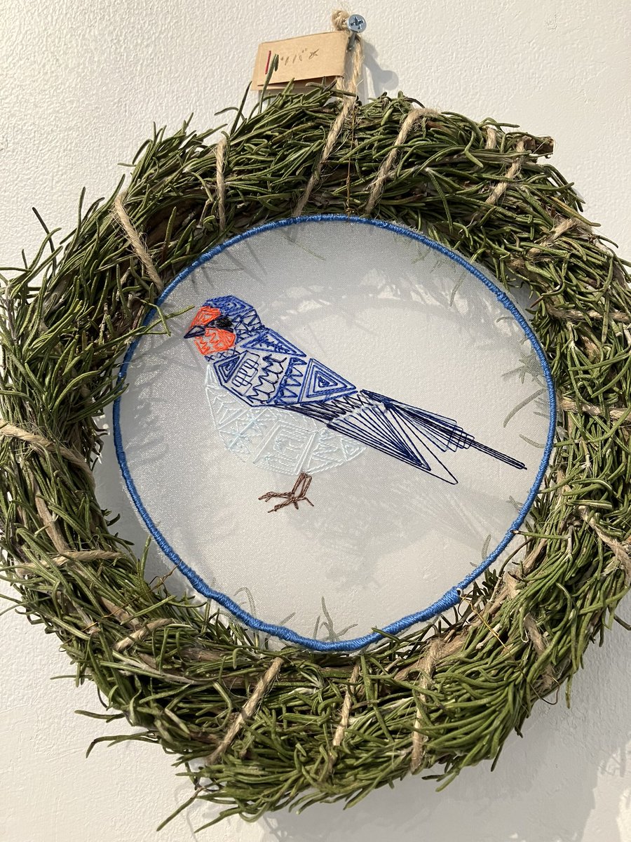 hijinowa's tweet photo. 2/10(土)〜2/18(日)MANO MANI 刺繍展

天才？鬼才？初個展ながらとにかく驚きの作品の数々。
是非
実物を生で是非ご鑑賞くたさい。

ヒジノワ営業時間　11:00〜17:00 https://t.co/nC0RPEKfPp