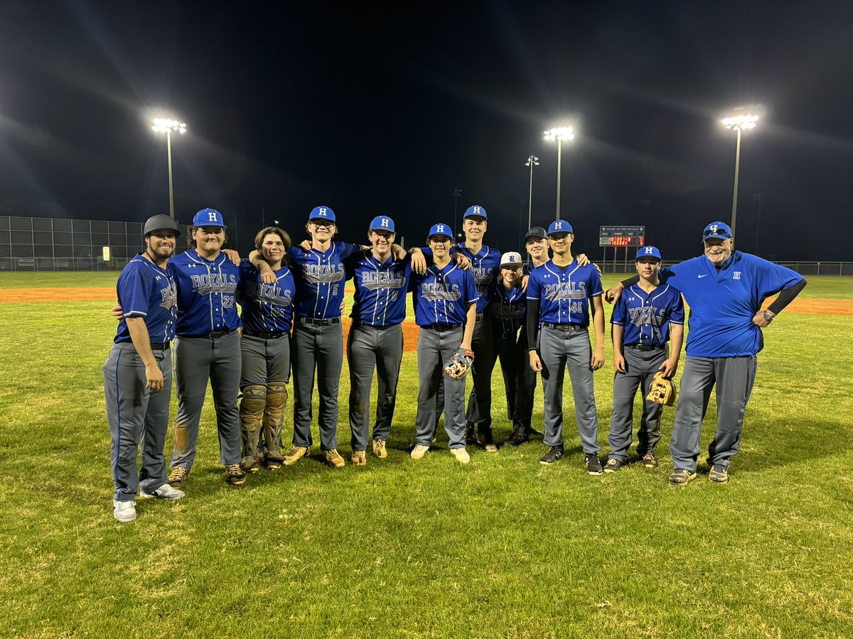 Team Royal takes the World Series 10-5! With team MVP being Freshmen Xavier Davies 2ip 2ks, and game winning RBI single! #LionPride