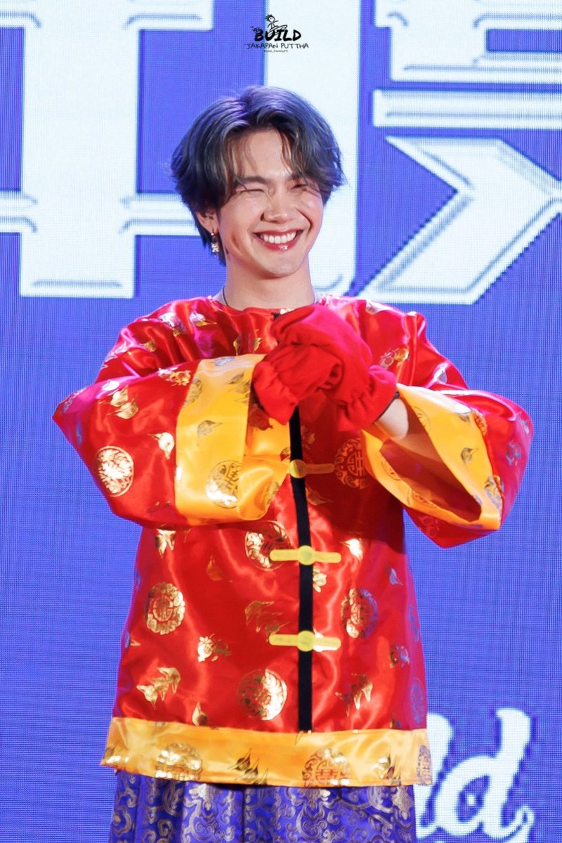 ซองแดงไม่มี มีแต่แก้มแดงๆ รักมั้ยค้าบบบ
~มีความสุข เฮงๆ ปังๆ ขอให้ทุกอย่างราบรื่นไปได้ด้วยดี ตลอดทั้งปีเลยนะ วันหยุดนี้พักผ่อนให้เต็มที่และมีวันที่ดีในวันดีๆของทุกคนนะค้าบ💙✨

#BuildJakapan <a href="/JakeB4rever/">BIU.</a> 
#Beyourluve
