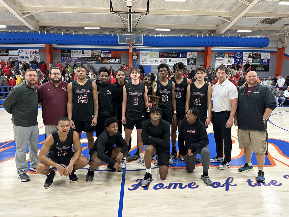 denclayton's tweet photo. New Albany 43, South Pontotoc 40
Dogs win 2-4A tournament 
Dogs win again!
#djpreps https://t.co/EfFBykiM1U