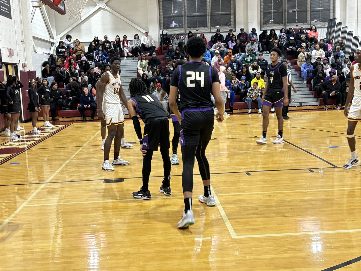 AikenBball's tweet photo. 🟣🟡 Final Score 🟡🟣
Your Aiken Falcons go on the Road and pick a huge Win and Secure the OUTRIGHT CMAC TITLE!!!!! A historic performance was put on by the falcons tonight as they were led by the following:
J. Burnett Jr. - 37pts 8rbs
J. Arnold - 30pts 7ast
#Swoop #CmacChamps https://t.co/6MGEQTe6UI