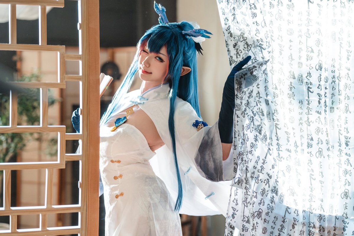 xier33's tweet photo. Happy New Year Doctor 🐉🐉
Let’s drink together 🐉
#Arknights #ling #arknightsling https://t.co/TQl0uaKXAk