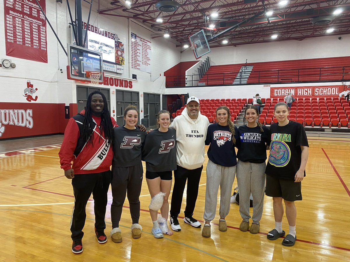 Vez Smith (@coachvez4) on Twitter photo This is what that battle led to after the game… all love the Thunder way 🌩️⛈️♥️🖤 🏀📷 will battle with each and one of these girls any day! @ETAThunder oh and <a href="/HalleCollins4/">Halle Collins</a> pulled up to support and chill with her coaches💯 #itswhatwedo This is what that battle led to after the game… all love the Thunder way 🌩️⛈️♥️🖤 🏀📷 will battle with each and one of these girls any day! @ETAThunder oh and <a href="/HalleCollins4/">Halle Collins</a> pulled up to support and chill with her coaches💯 #itswhatwedo