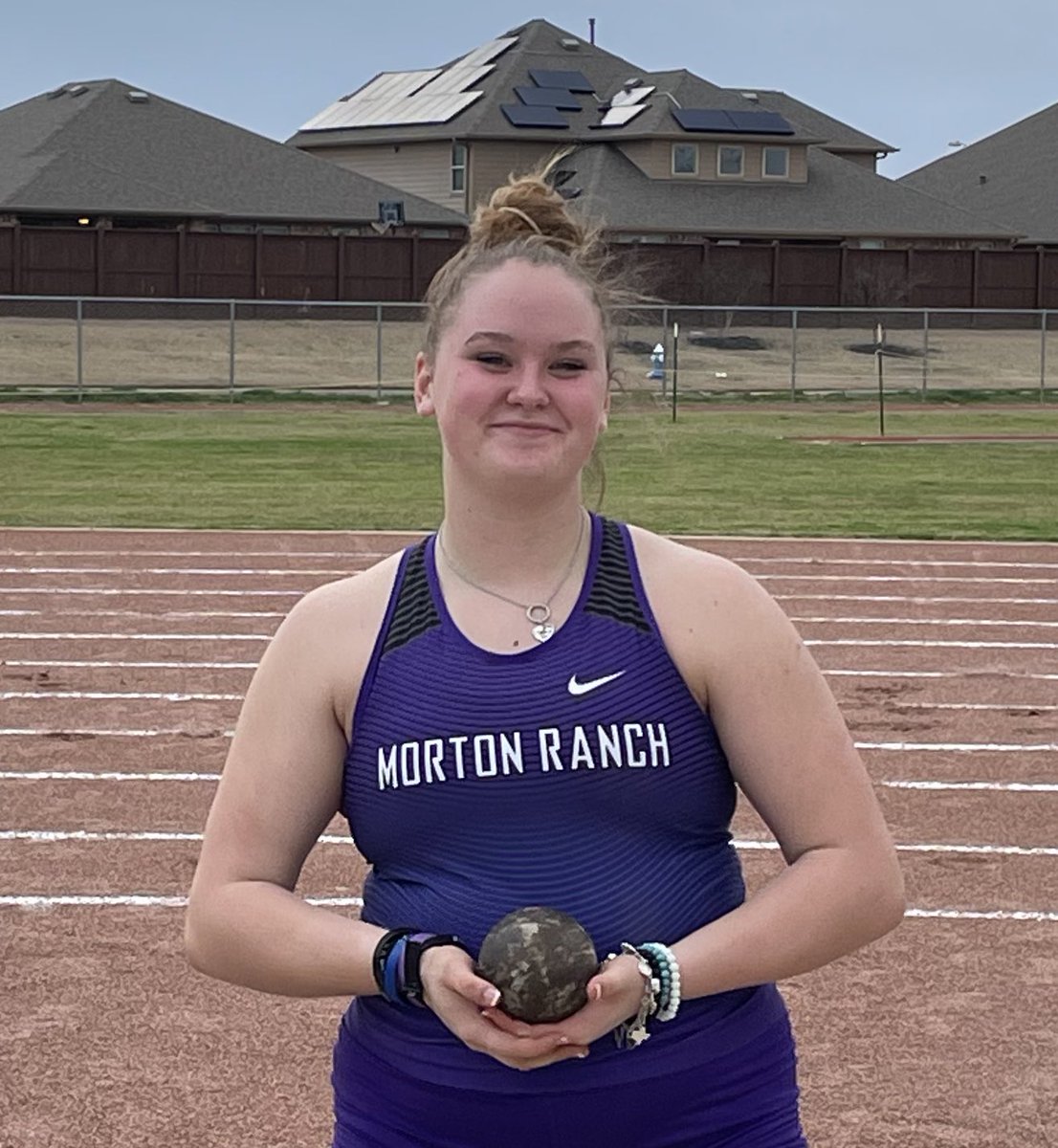 Congratulations to Brianna on starting off the 2024 track season with double gold🥇🥇 in the shot put and discus, and a PR in the discus #FASTMAVS