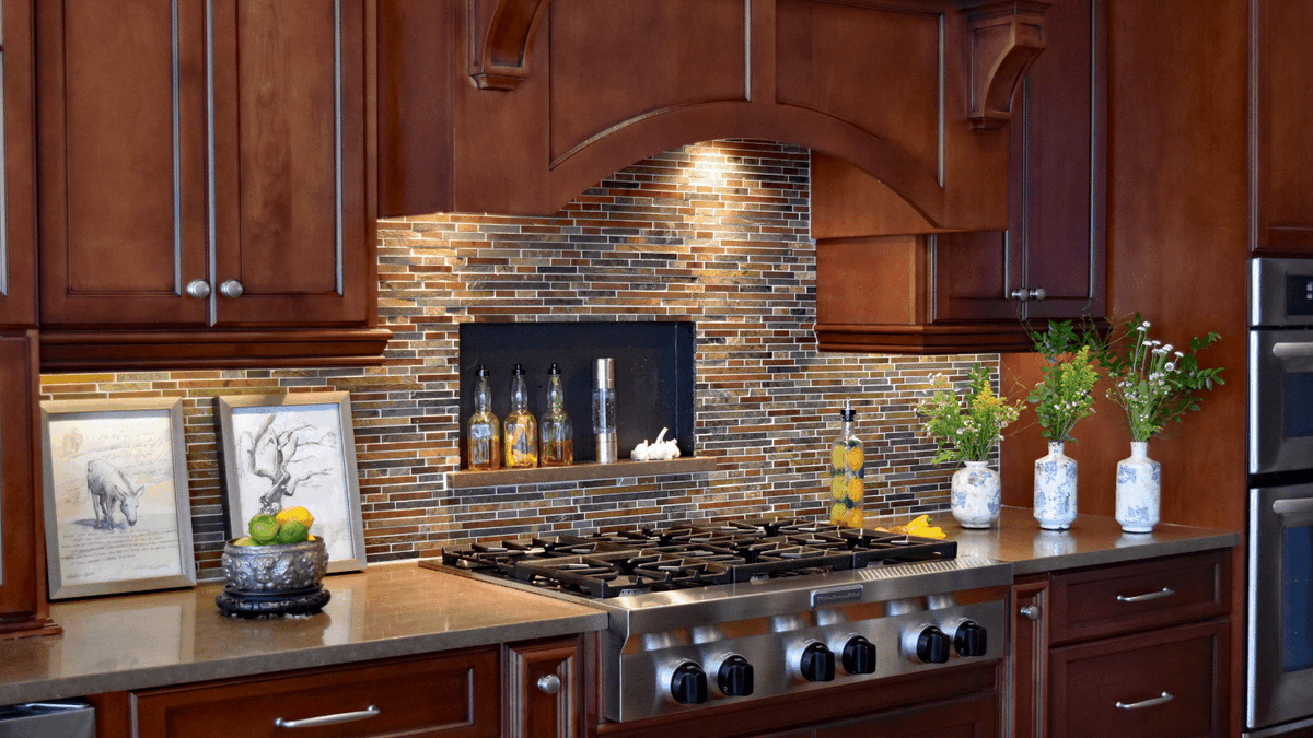 KettlerDesign's tweet image. The heart of a home is where the pet is. Or maybe this gal just smells bacon 🤗. Touchstone Fine Cabinetry ☀️ Island countertop by @agmimportsclt ☀️ perimeter countertops by @CaesarstoneUSA ☀️ tile by Harkey Tile &amp;amp; Stone #loveyourkitchen #karenkettlerdesign