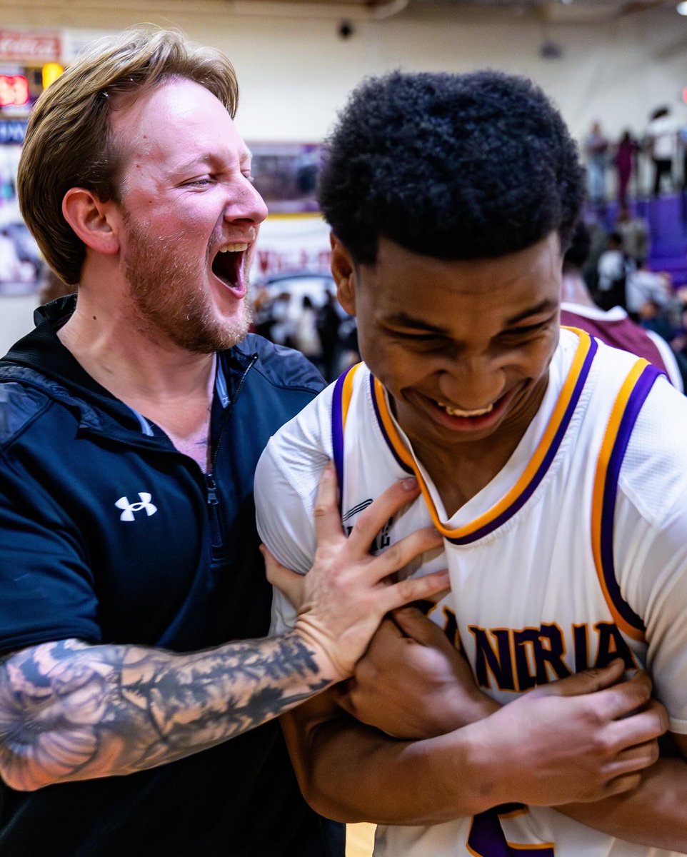 ASHSportsNET's tweet photo. More moments from our district win! ๐
๐ธ: @Brothetiger
#ashtrojans #ashbasketball #TrojandomiNATION https://t.co/onl0CHJLdV
