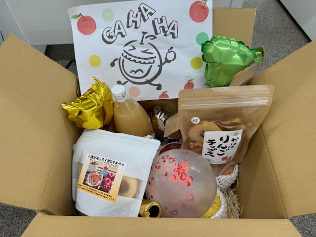 笑顔に溢れた幸せ宅急便到着🎁❣️
以前より定期的にご寄付くださっているハウスサポーターさま👩より本日も素敵な品々が届きました🙌🌈
いつも笑顔の優しいお気持ちが詰め込まれたお荷物にハウス一同ワクワク楽しい気分です💕🥰
いつも笑顔をお届けいただき本当にありがとうございます🍀
感謝です❗️🙏