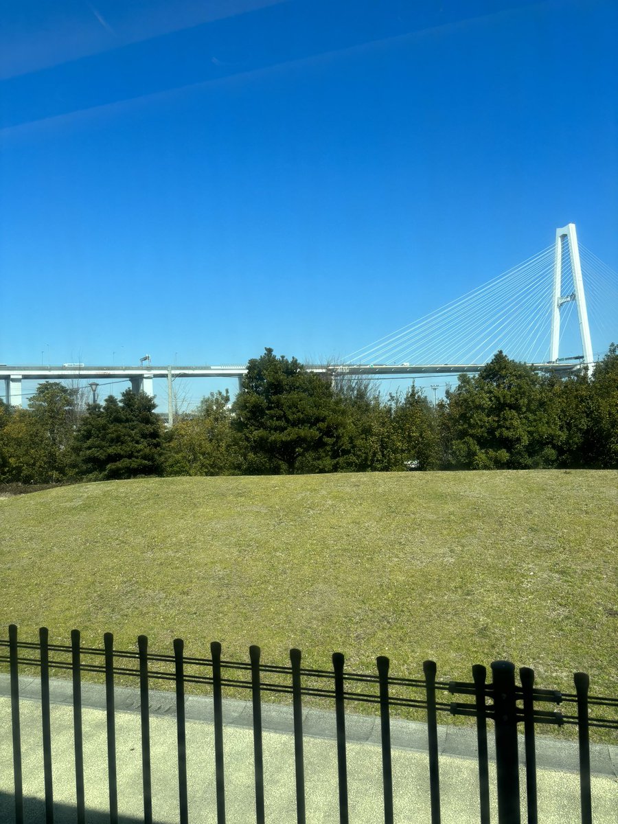 Tdd168_3009's tweet photo. 8号車でお食事をいただきます🙏🏻
車窓食堂〝山〟💪🏻
普通車のテーブルだと狭いけど、グリーン車のテーブルだと余裕で広げられるね😅
美味しいわぁ✨
#リニア鉄道館
#車窓食堂
#JRCP
#日本食堂
#新幹線
#車内販売利用促進協議会 https://t.co/GIz3q73rwz