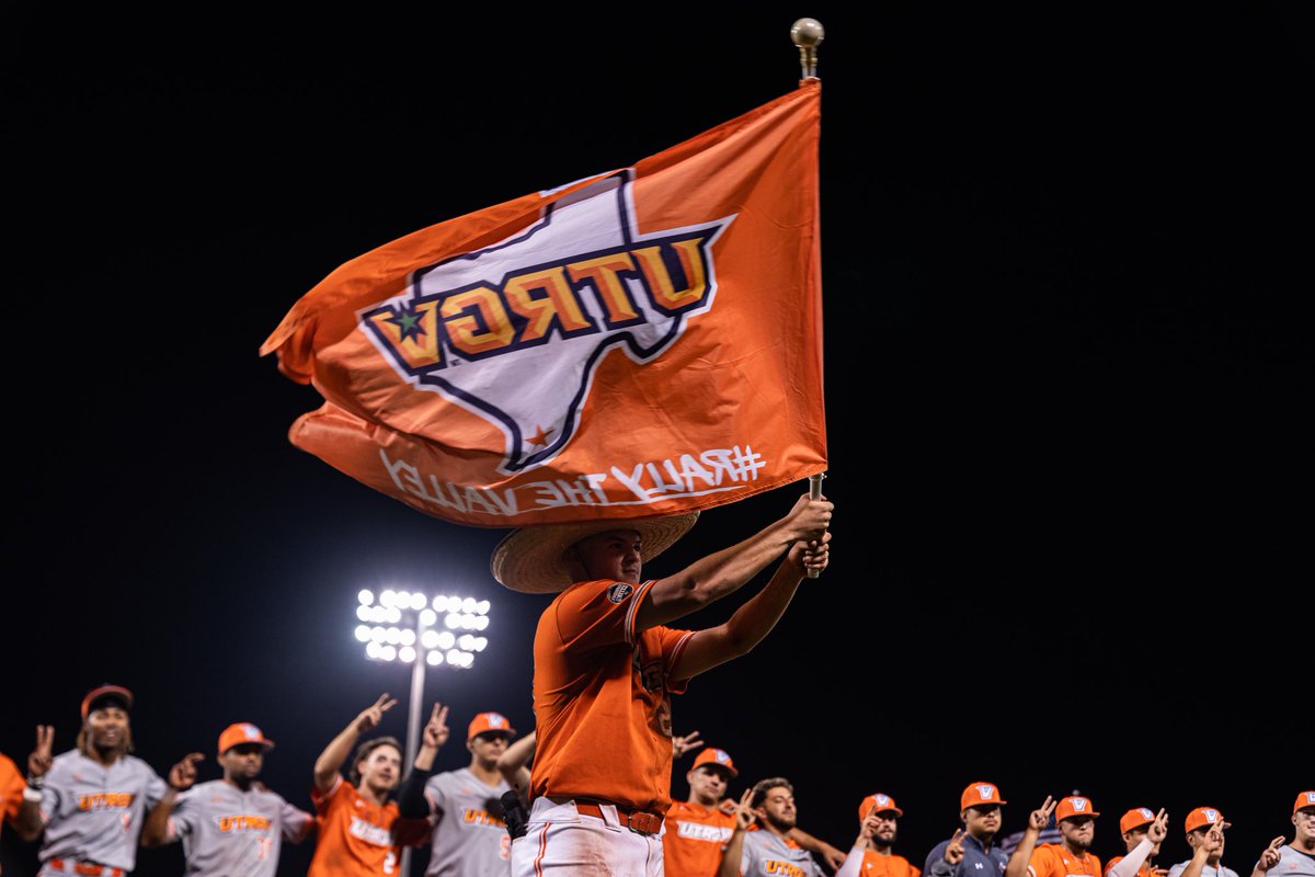 UTRGVBaseball's tweet photo. WHAT A NIGHT ‼️

Meet the Vaqueros was a success! Thank you to the 1,200+ fans who came out to support! ✌️⚾️

#RallyTheValley #UTRGV #WACbsb https://t.co/yjooRGrvk8