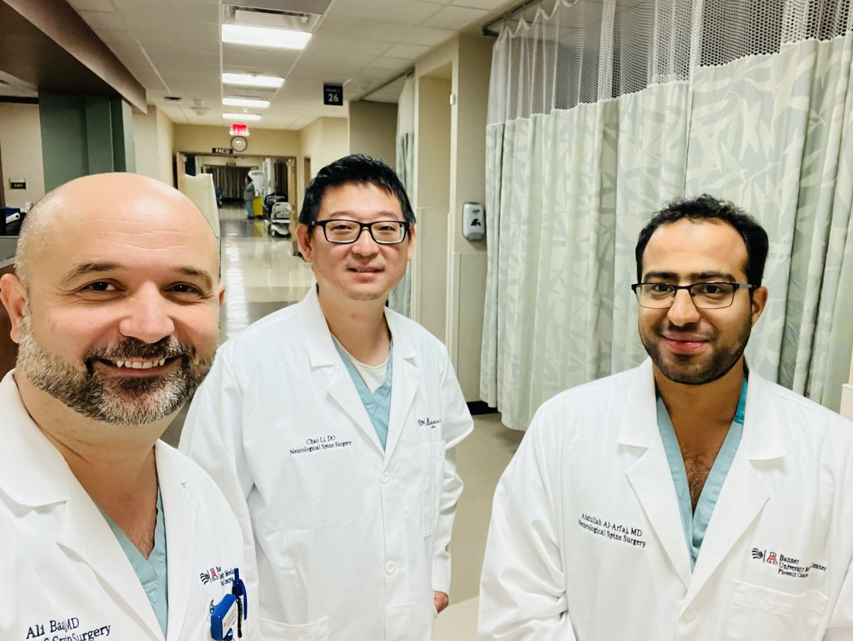 AliBaajMD's tweet photo. Empowering, inspiring and mentoring the next generation of amazing neurosurgeons. #BannerSpine https://t.co/fYIkHG8z0U
