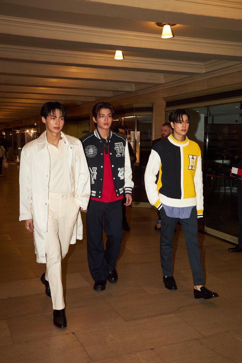 rsvpbangkok's tweet photo. #วินเมธวิน #winmetawin #ปอนด์ณราวิชญ์ #ppnaravit และ #ภูวินทร์ ตั้งศักดิ์ยืน #phuwintang เดินทางเข้าร่วมชมแฟชั่นโชว์ #TommyHilfiger คอลเลคชั่น #fw2024 ที่ #newyorkfashionweek #TommyHilfigerTH
#PondPhuwinxTommyHilfiger
#WinxTommyHilfiger #zzocial #rsvpbangkok #minselective https://t.co/oEpPoMIZey
