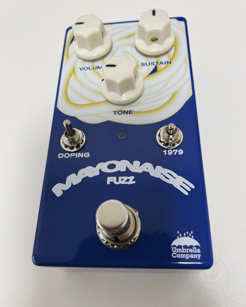 何年ぶりか思い出せないくらいFuzzというエフェクターを購入。
これがダメならFuzzはあきらめよう。笑
#umbrellacompany 
#mayonaisefuzz
#オンにした瞬間、爆発するカタルシス
#smashingpumpkins