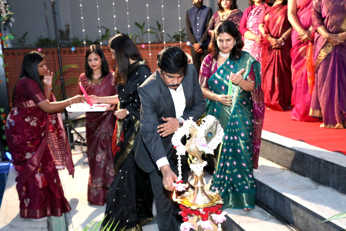 SchoolGopalan's tweet photo. Valedictory Ceremony 2024.
Congratulations to the graduating batch of 2023-24 of GIS
#gopalaninternationalschool
#joyoflearning
#ValedictoryFunction
#congrulations
#students
#2023-24
#Whitefield
#bestschool
#ICSE #igcse #cambridge https://t.co/ztrZvO3Yrl