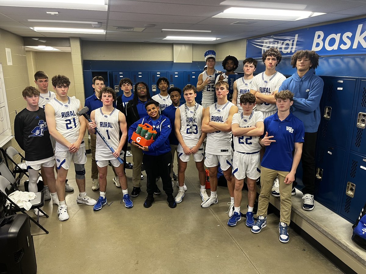 Varsity Final: Rural 62 Hayden 41 🔨@KingLeonard2025 ⛓️@DradenChoonch23 👑 @heim_jc JV Final: Rural 50 Hayden 56 9th Final: Rural 60 Hayden 38 Proud of our guys for finishing out a tough week the right way! Shoutout to King JC! #Family