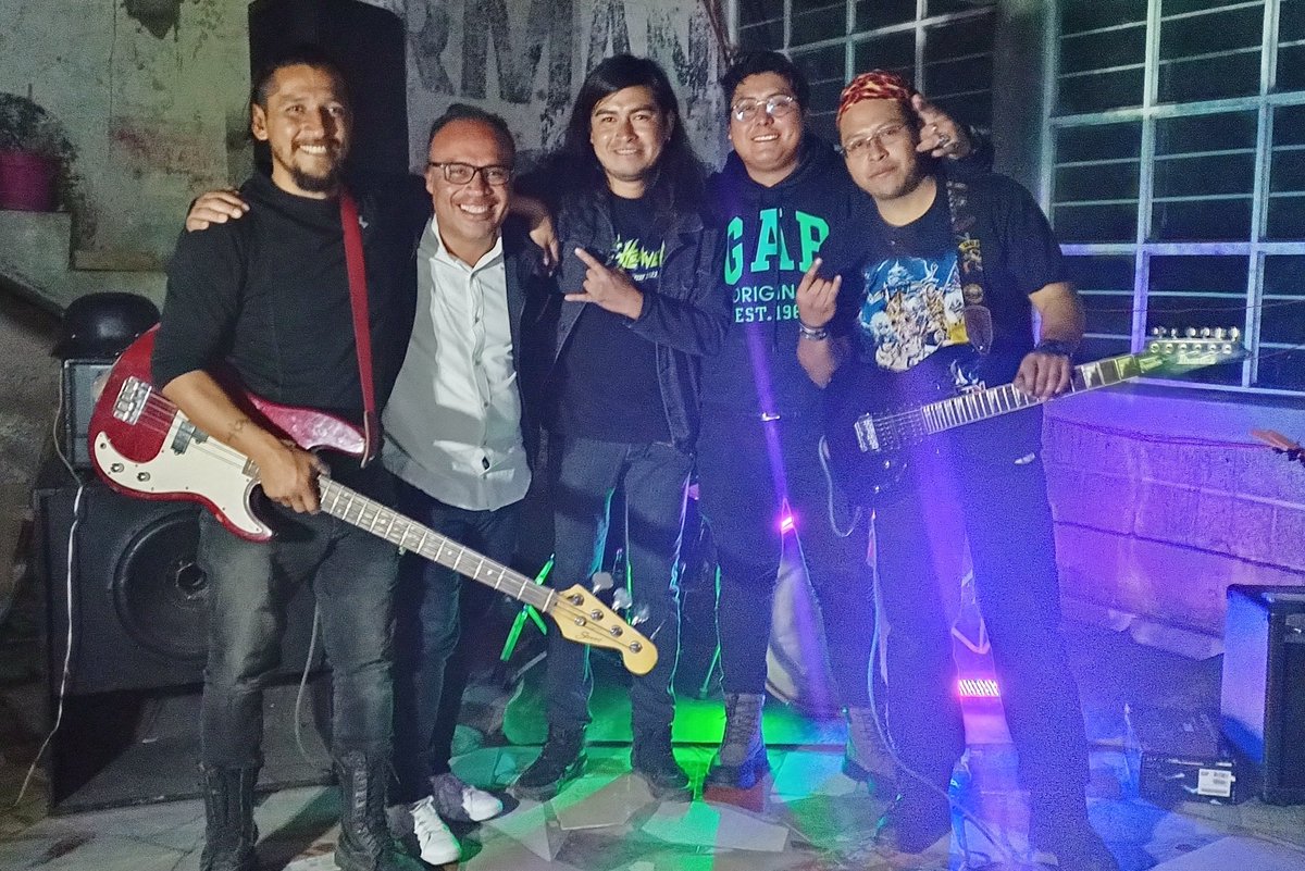dantes4infernal's tweet photo. Gracias Angel Carrillo por acompañarnos 👌😎 https://t.co/RzQitSIFPQ