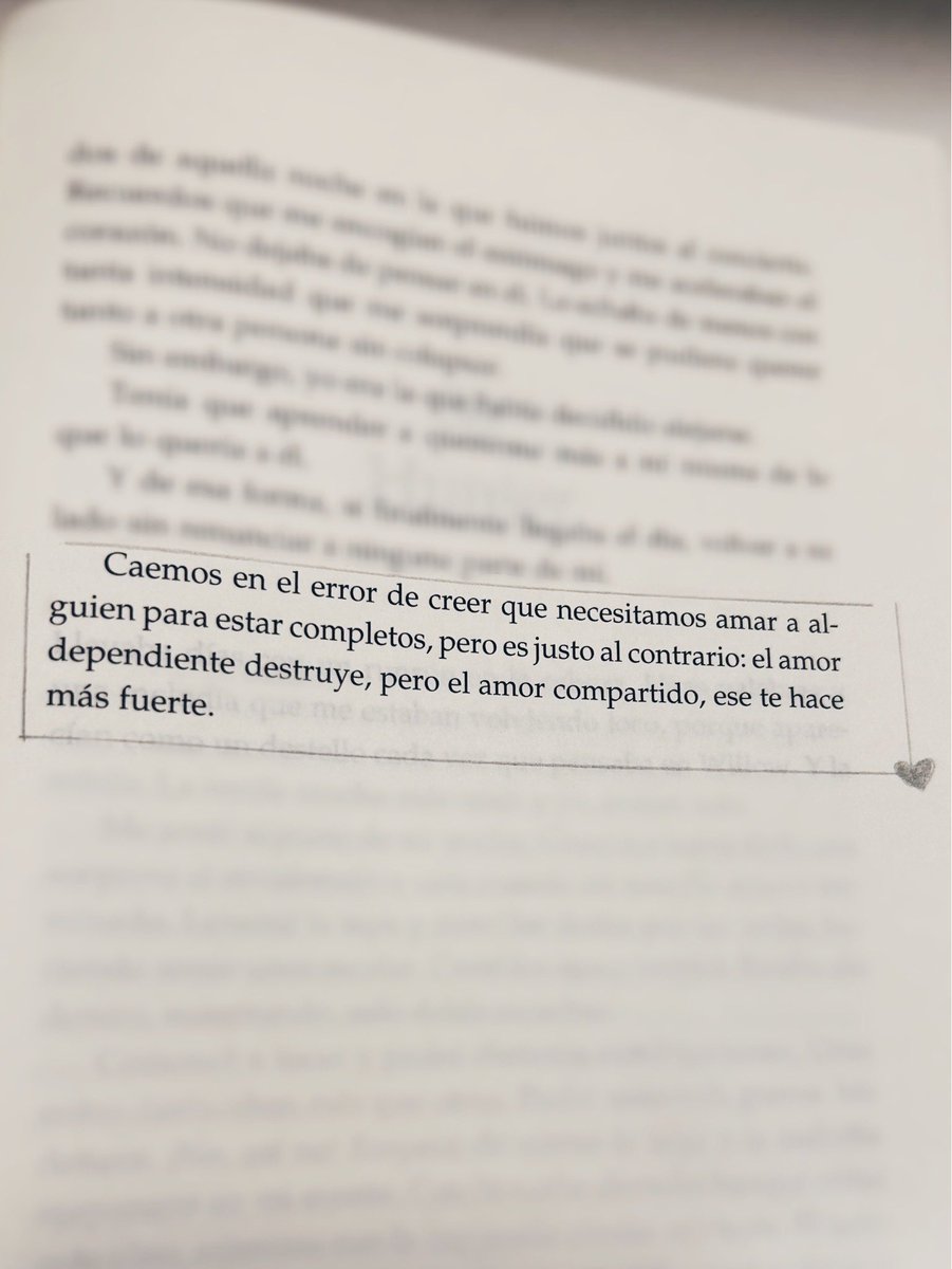 floraarodriguez's tweet photo. ✨ https://t.co/rCGUHoICzn