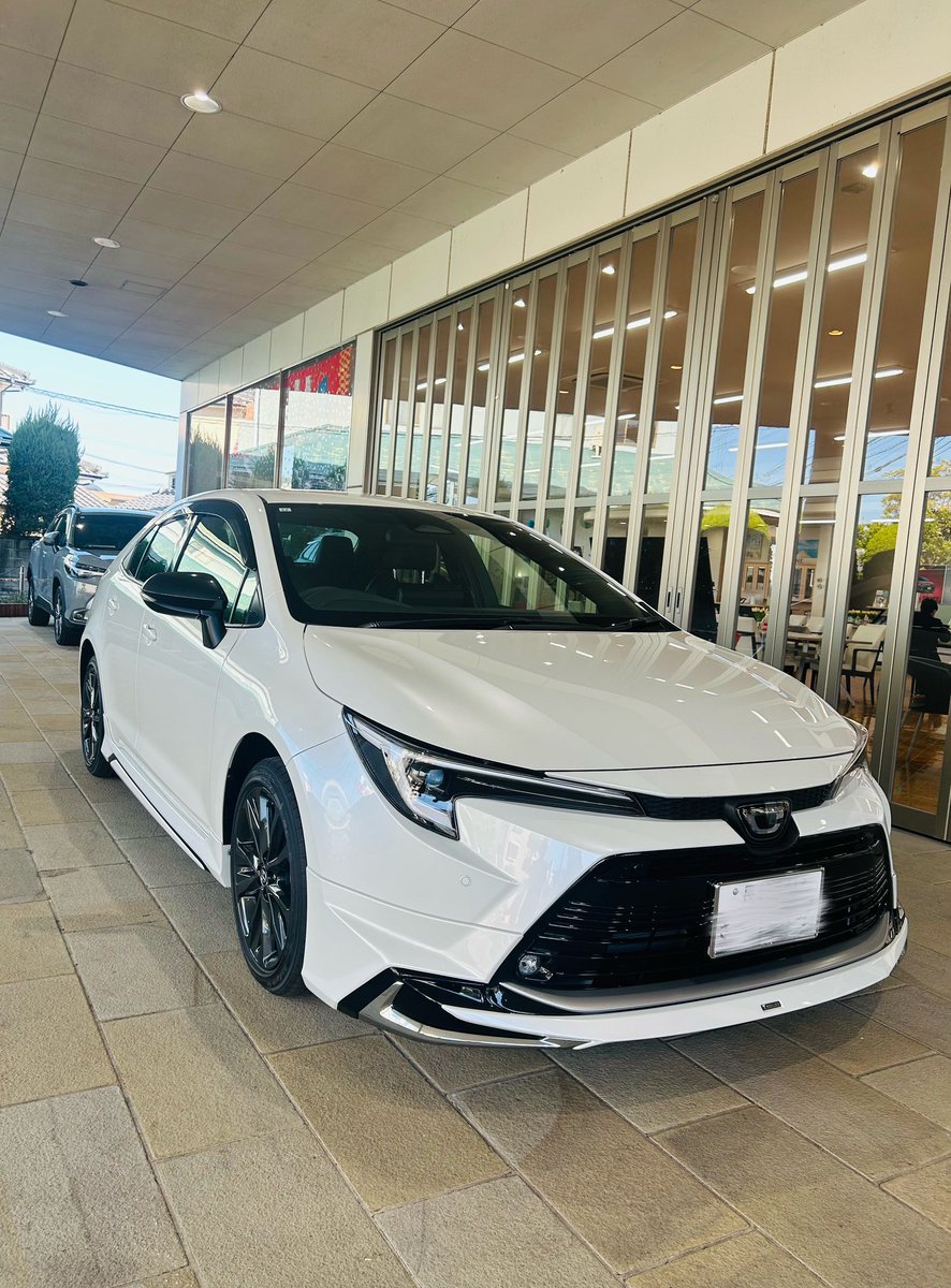 emineko1225's tweet photo. カローラセダン連合🇯🇵
ステキですね🐱
納車からもう少しで1ヶ月経ちます✨

#カローラ https://t.co/AqrasAZdiR