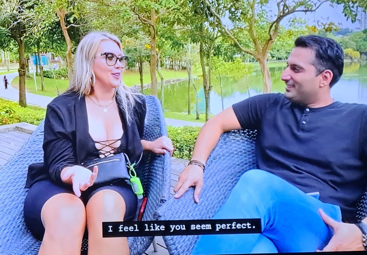 90DayMultiverse's tweet photo. Cortney, everyone is perfect an hour after meeting them.
#cortney #90DayFiance #90DayFiance #90daydiaries #90dayfiancememes https://t.co/Vi5rD1nPTf
