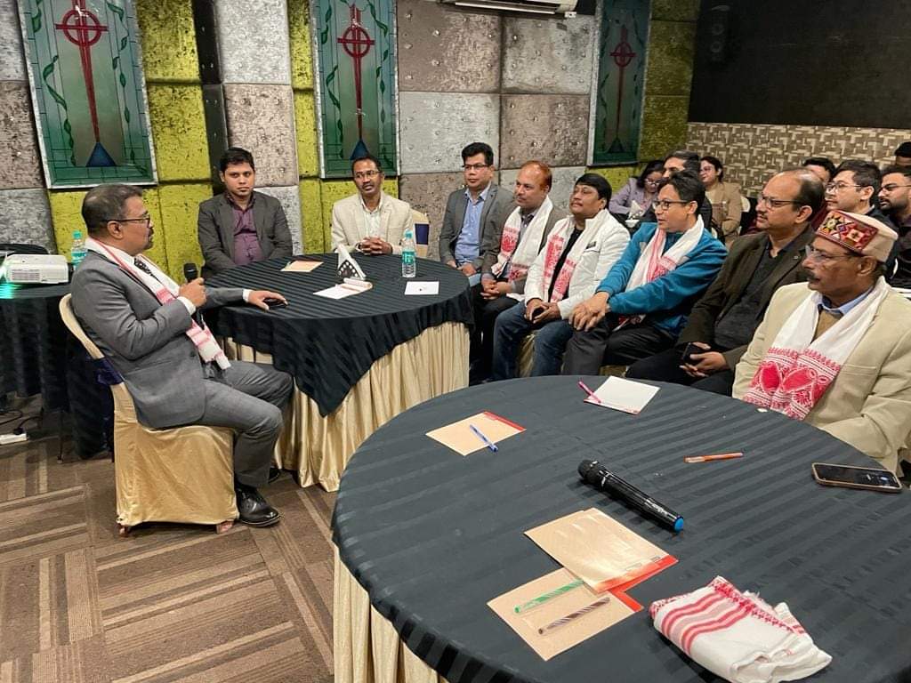 keshab_mahanta's tweet photo. Congratulations to the Neurosurgeons team at @AMCHDibrugarh for  successfully performing Neuroendoscopy on a patient and removing the brain tumour. Wishing the patient a speedy recovery.

The team of surgery was led by Prof. (Dr) B.K. Baishya, senior Neurosurgeon, Director of CN Centre, @gmchgauhati , Dr Dhruba Jyoti Kurmi, Dr Pratosh Paul, Dr Nayanjeet Deka and Dr Chintu Patowary. The Anesthesiology team was led by Prof. Dr Diganta Saikia, Dr R.P. Tayung and Dr Rini. Nursing staff was led by Ms. Rina Lawriniang and Mrs Padmini Gohain. The OT assistant was led by Mr Pranjal Saikia.