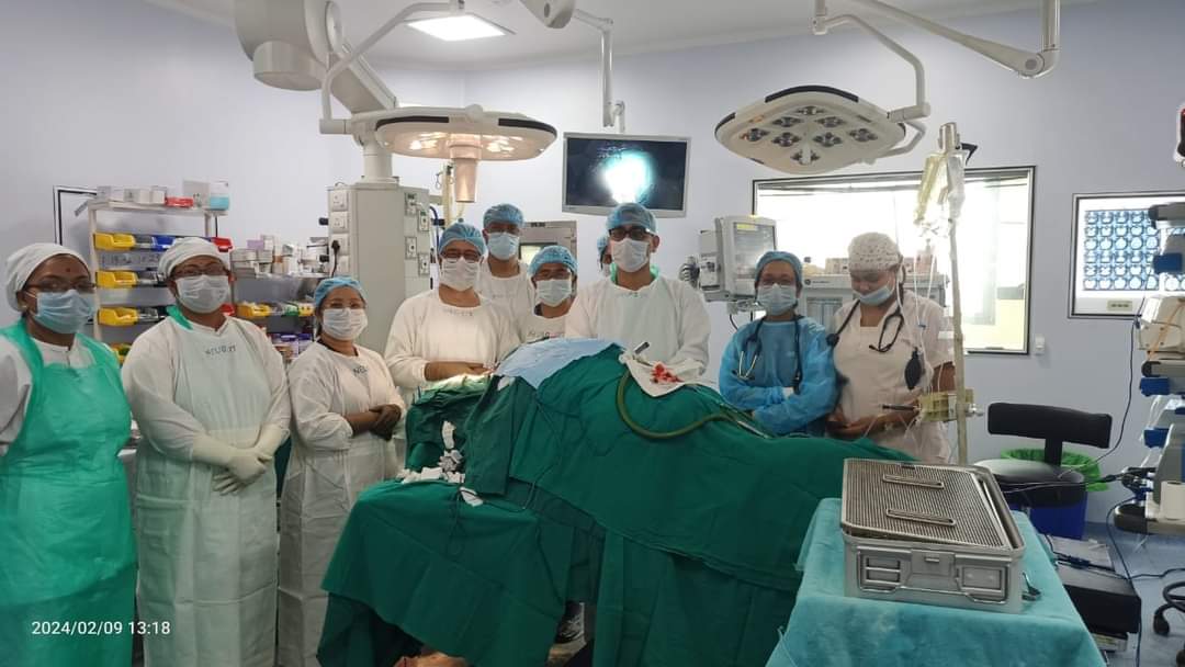 keshab_mahanta's tweet photo. Congratulations to the Neurosurgeons team at @AMCHDibrugarh for  successfully performing Neuroendoscopy on a patient and removing the brain tumour. Wishing the patient a speedy recovery.

The team of surgery was led by Prof. (Dr) B.K. Baishya, senior Neurosurgeon, Director of CN Centre, @gmchgauhati , Dr Dhruba Jyoti Kurmi, Dr Pratosh Paul, Dr Nayanjeet Deka and Dr Chintu Patowary. The Anesthesiology team was led by Prof. Dr Diganta Saikia, Dr R.P. Tayung and Dr Rini. Nursing staff was led by Ms. Rina Lawriniang and Mrs Padmini Gohain. The OT assistant was led by Mr Pranjal Saikia.