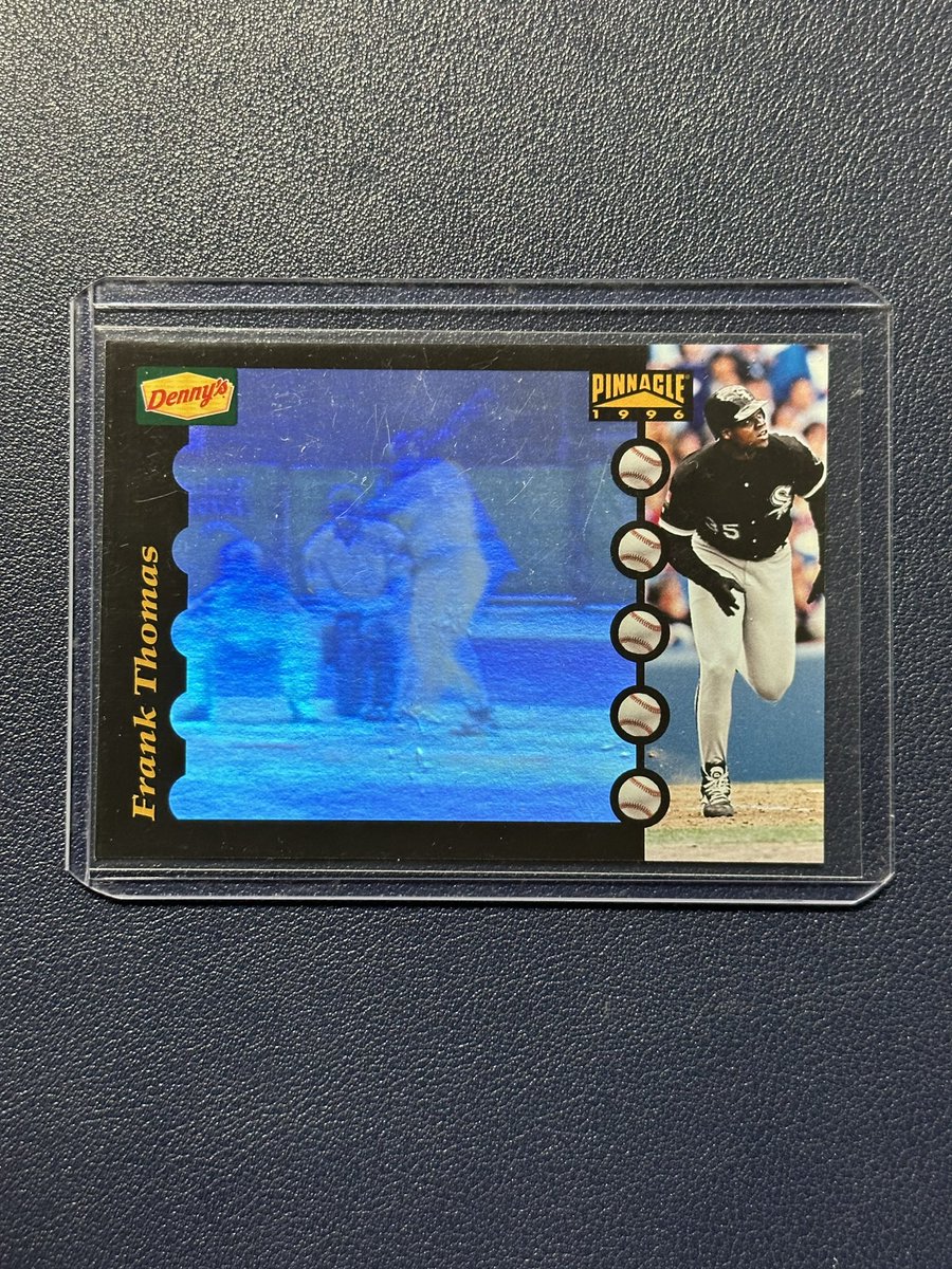 YeahThoseCards's tweet photo. Day 9
#FrankFebruary plus Freddie Freeman
#PCFebruary #bighurt #frankthomas @whitesox @freddiefreeman5 #freddiefreeman #pinnacle @dennysdiner @paniniamerica #prizm #sportscards #whodoyoucollect #thehobby https://t.co/QYWNgkvj9W
