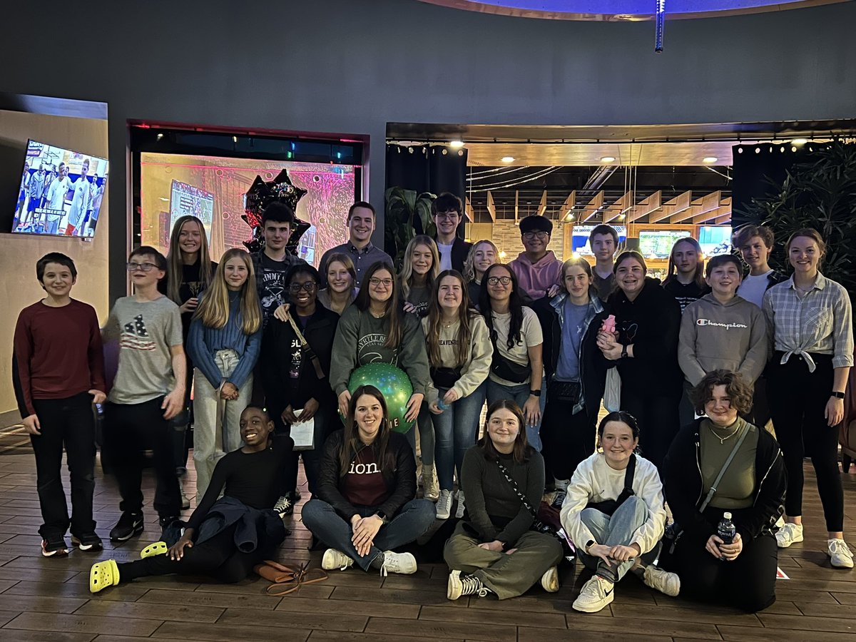 Lion Pride Bands tweet media