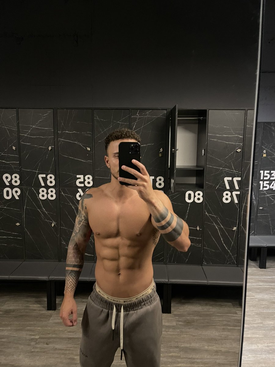 RichardDarell2's tweet photo. Live now on @chaturbate at https://t.co/yxySS02kHJ https://t.co/dE5WPILPeh