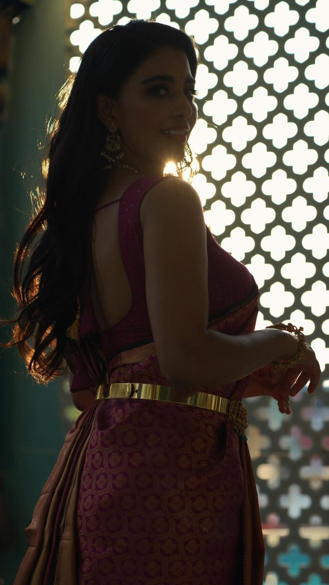 GF8xonOXEAAIYrY?format=jpg&name=medium