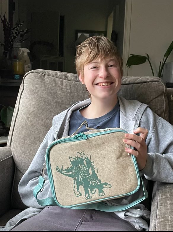 MISSING YOUNG ADULT-
Zander Nauenburg is 
19y/o, 115 lbs, 5’7’’, has  blonde hair and brown eyes. He was last seen on Friday, 2/9 around 7:18pm near Ventura High School wearing baggy pants. 

If located, please call 911.