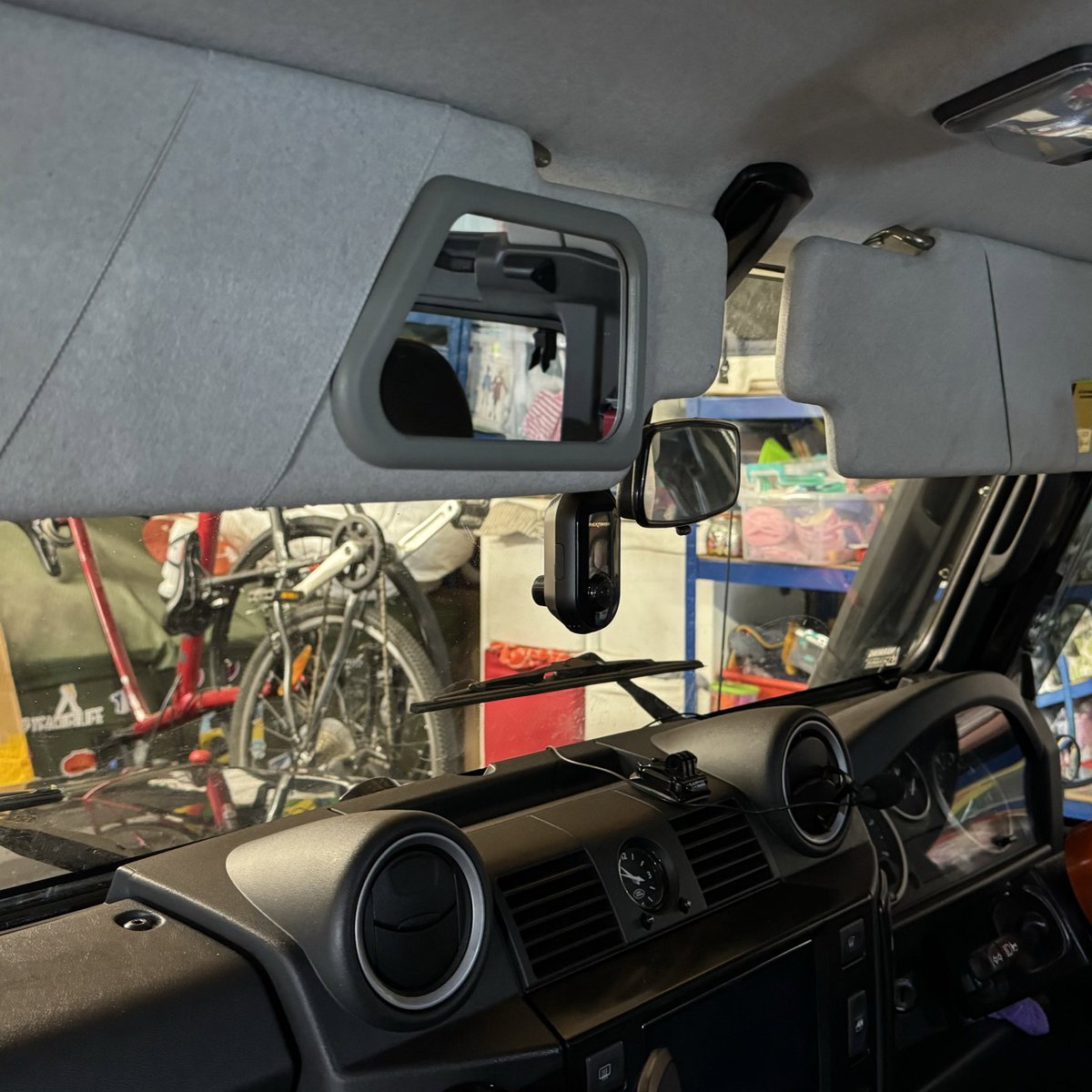 LandRoverMUD's tweet photo. A cheap and cheerful upgrade inside the #Defender90 - a vanity mirror! 

#LandRover https://t.co/9yDZBZpdxm