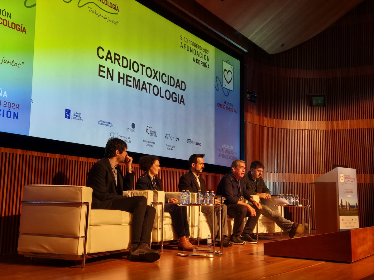 Última jornada de la 'I Reunión Cardio-oncologia'. Empezamos con la mesa de toxicidad CV en hematólogo @SOGACAR_ @SOG_Galicia @cardiooncoSEC @rochicorleone #cardiooncochuac