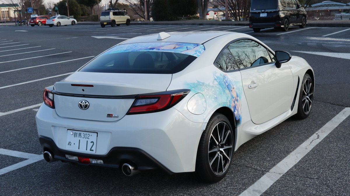 cabbageTARO_KEN's tweet photo. GR86でラミィちゃん痛車にしました！
納車されて1週間！スピード感すごい！
無念に終わったプレリュード、やりたかった事を引き継ぐって事で同じイラスト、同じデザインで。
まだフルノーマルなので少しずつ自分好みにイジっていこうと思います。

#LamyArt  #雪花ラミィ

↓以下お世話になった方々 https://t.co/VrPpR5EICI