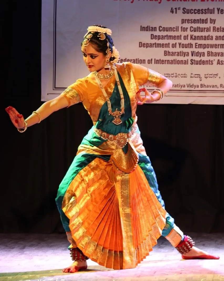 ICCRROBENGALURU's tweet photo. ICCR Zonal Office South Bengaluru @kannada_bhavan @dyesdept @bvbbengaluru FISA B presented Bharatanatyam Dance by Charanya R under Every Friday Cultural Evening Programme #EFCEP on 09 February 2024 at Bharatiya Vidya Bhavan. Glimpses Indian Council For Cultural Relations https://t.co/0EsoJR9sw7