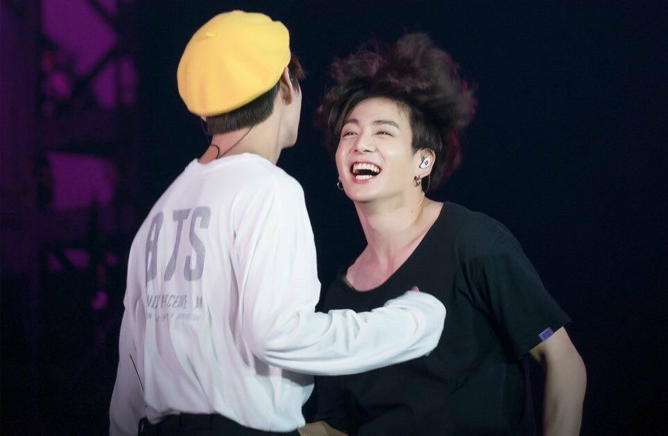 yrstrulytkk's tweet photo. jungkook’s                              taehyung’s 
pov                                                pov https://t.co/4wrqUsSG6S