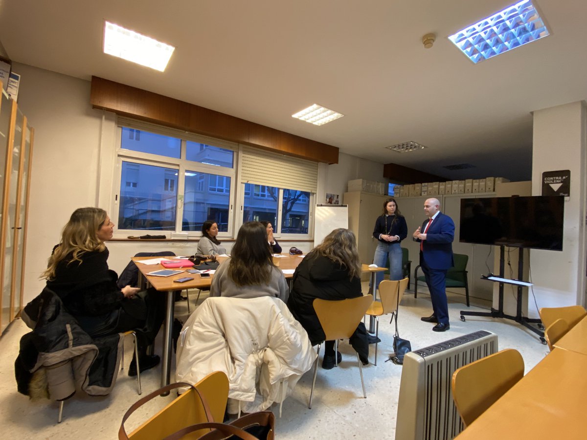 Aula de Protocolo tweet media