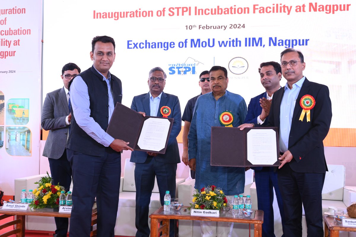 stpiindia's tweet photo. An MoU was signed and exchanged with STPI and IIM, Nagpur to promote and strengthen the tech startup ecosystem of the Maharashtra region. 

@IIMNagpurIndia 
@guptaa_sanjay https://t.co/q24xWlXxax
