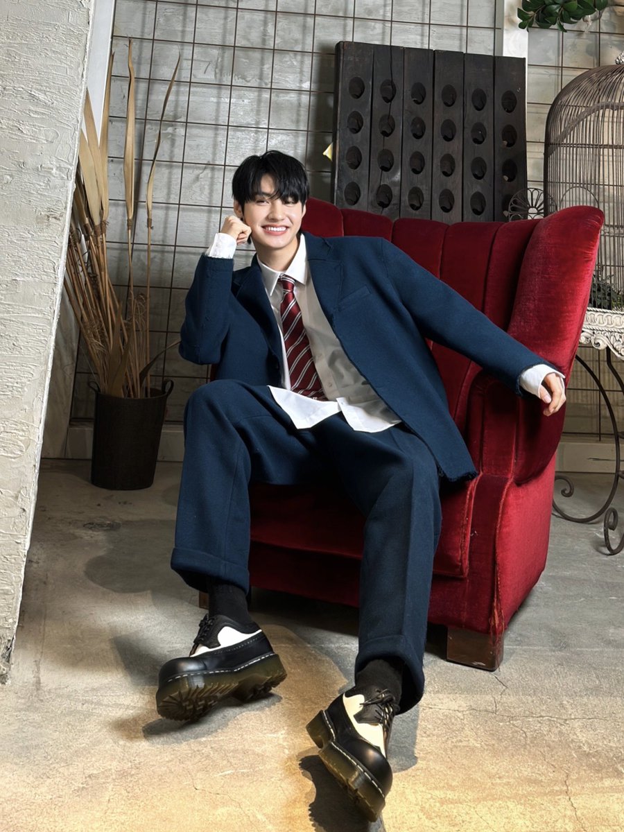 realwangjyunhao's tweet photo. みなさんHappy New Year!!
今日は旧正月なので家族と一緒にご飯を食べますよ〜
みんなも美味しいご飯たくさん食べてくださいね！
そして僕が台湾で取材を受けた記事がアップされました！
みなさんぜひチェックしてくださいね！
祝大家今年龍年 龍東龍東鏹🐲
#wangjyunhao 
#GUNO
#新年快樂 https://t.co/RsPQXqXCfc