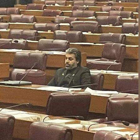 SabeenViews's tweet photo. پاکستان تحریکِ انصاف کی طرف سے علی محمد خان وزیراعظم کے لیے امیدوار ہوں گے https://t.co/wUDl0Q2aDy