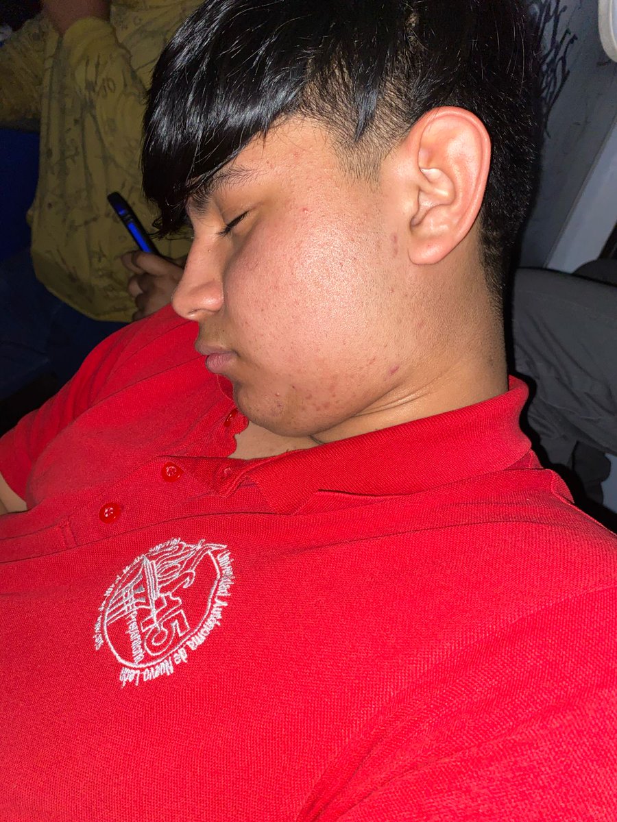 Laroc317's tweet photo. @Emiliano_rrbo Saludos, bendiciónes a la familia,🙏🙏🦓✝️ https://t.co/ofTyArKLcx