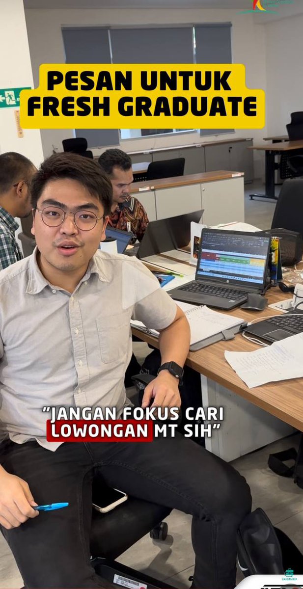 worksfess's tweet photo. wrk! sebagai jobseeker jujur sender tertampar dengan kalimat "jangan fokus cari lowongan MT" terus buat kita yang FG yang belum punya pengalaman tapi mau percepatan karir gmn ya😔 https://t.co/20c65SzpXl