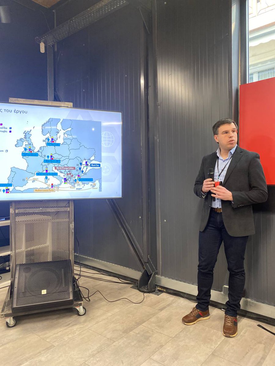 🔍<a href="/tzafeir/">Tasos Zafeiropoulos</a> Postdoctoral Researcher at <a href="/IccsNtua/">ICCS - NTUA</a> presents one of #ARSINOE's pivotal outcomes: "Machine learning and graph analysis technologies for the development of climate-resilient cities." We are so proud of ourSustainGraph! 🏙️🌐 #SmartCities #InnoventForum2024  <a href="/joistpark/">JOIST</a>