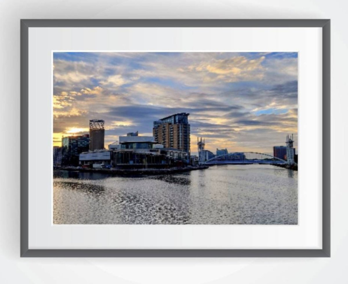 The mornings are beginning to get lighter thankfully and the evenings too. So glad so I can get out and see more sunrises like this again ❤️

etsy.com/uk/listing/133…

#unframedphotos #Photosforsale #homeideas #homedecor