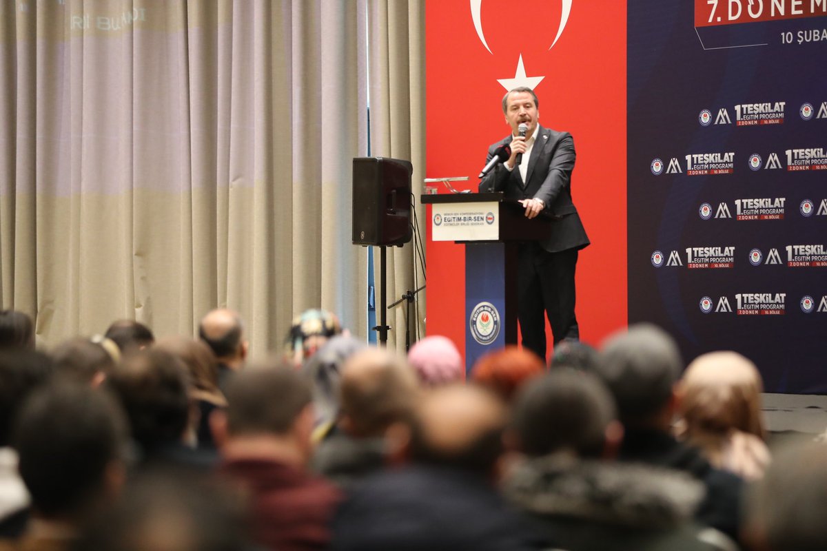 _aliyalcin_'s tweet photo. 📍Bolu'dayız

7. Dönem 1. Teşkilat Eğitim Toplantıları kapsamında Bolu, Bartın, Düzce, Karabük, Sakarya ve Zonguldak teşkilatlarımızın lider kadrolarıyla Bolu'da biraraya geldik. 

Yerelden evrensele örgütlü mücadelemizin gücüne güç katmak için illerimizdeki Şube Yönetim Kurulları, Disiplin, Denetleme, İlçe ve Üniversite Temsilcilik Yönetimleri, Kadın Komisyonu yönetimlerimiz ile 10.Bölge Eğitim Programı başladı.

Teşkilat eğitimlerimiz, sendikal mücadelemizde geçmişten günümüze hafıza tazelemeye vesile olurken, birikim ve motivasyonu artıran yanı ile çekirdeğin çelikleşmesine de hizmet etmektedir.