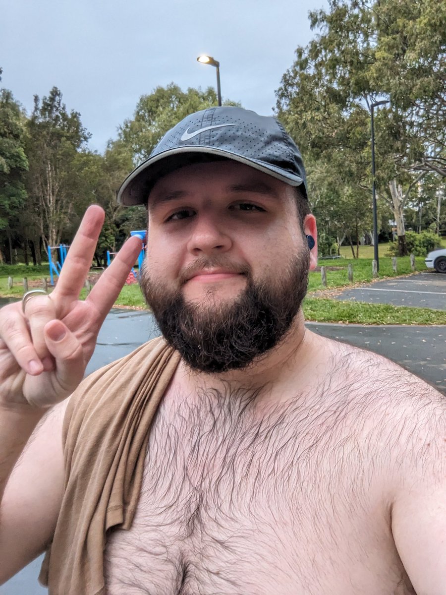 abigdumbass's tweet photo. ran 5miles in the rain :) https://t.co/fu6EZmXkzQ
