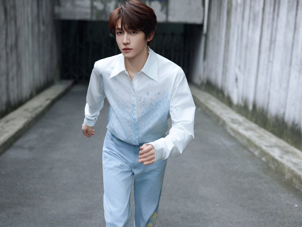Liuyu_Fanclub's tweet photo. 240210 LIU YU STUDIO Weibo Update
You bring spring in the middle of winter.🌱
⏰ TODAY 7:30PM (GMT+8)
📍 GDTV
#Liuyu #刘宇 #劉宇
#リュウユ #리우위 #หลิวอวี่ #LưuVũ
#广东卫视 #GDTV #SpringFestivalGala
#广东卫视龙年湾区春晚 https://t.co/FrnOjWqH3Q